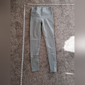 Place green Alo Yoga Leggings